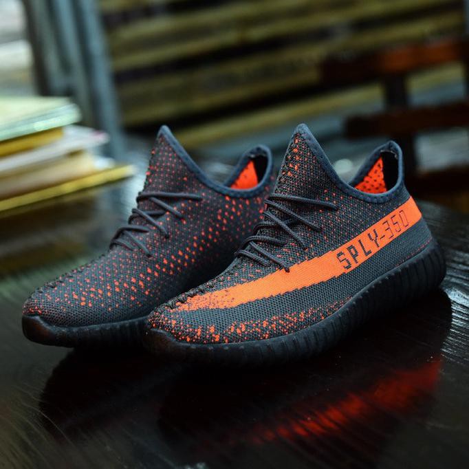 Sepatu Sneakers Desain Adidas Yeezy 350V2 X Kaws Dengan Kotak Sanyose