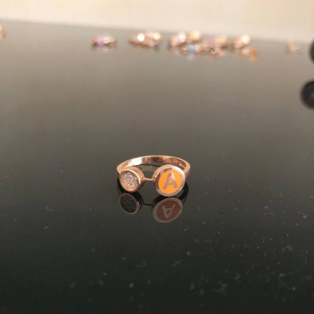 Cincin huruf A Orange kadar 375