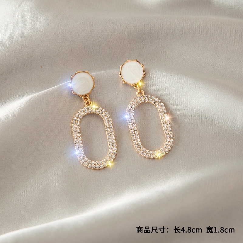 Anting Gantung Panjang Model Rumbai Warna Silver Untuk Wanita
