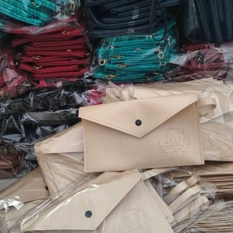 souvenir dompet kulit