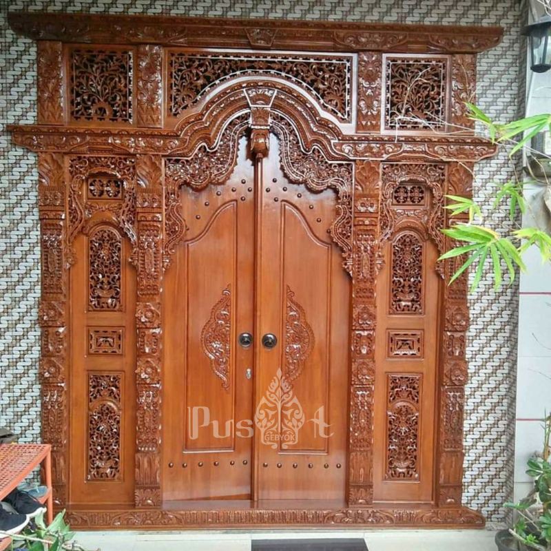Kusen Pintu Rumah Ukiran Jepara