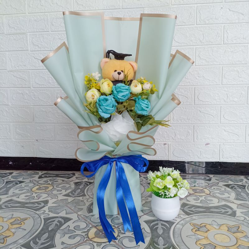 BUCKET BONEKA DAN BUNGA ARTIFICIAL/BUCKET WISUDA/BUCKET ULANG TAHUN/BUCKET SEMPRO