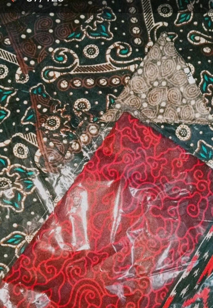 Hem Batik Pria Modern