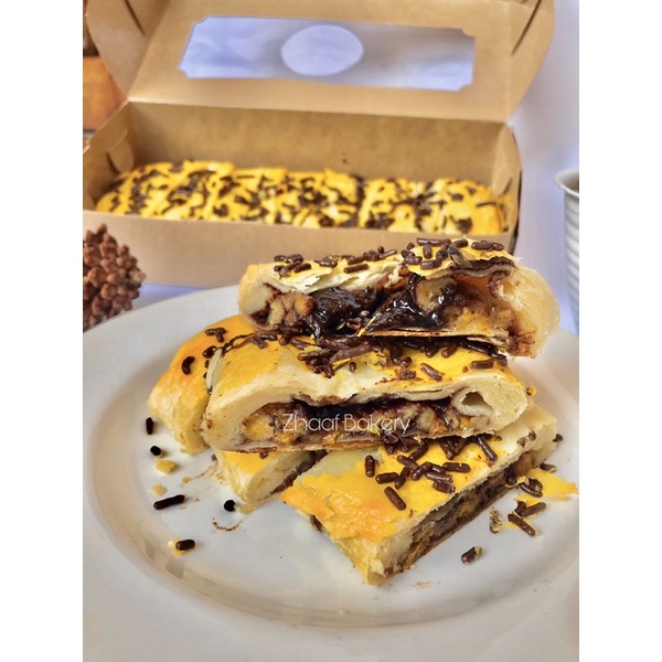 

Banana Strudel Zhaaf Bakery