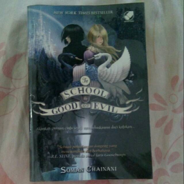 Novel The School For Good And Evil (bekas) + free kaset drama korea
