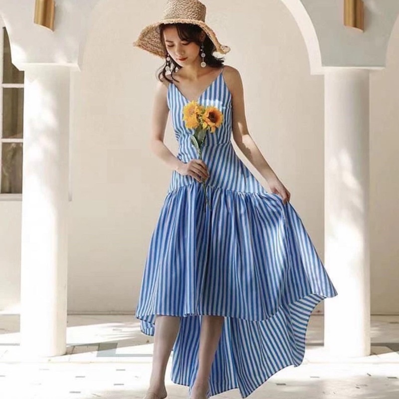 dress asimetris depan pendek belakang panjang motif stripe putih biru vneck baju pantai dress casual