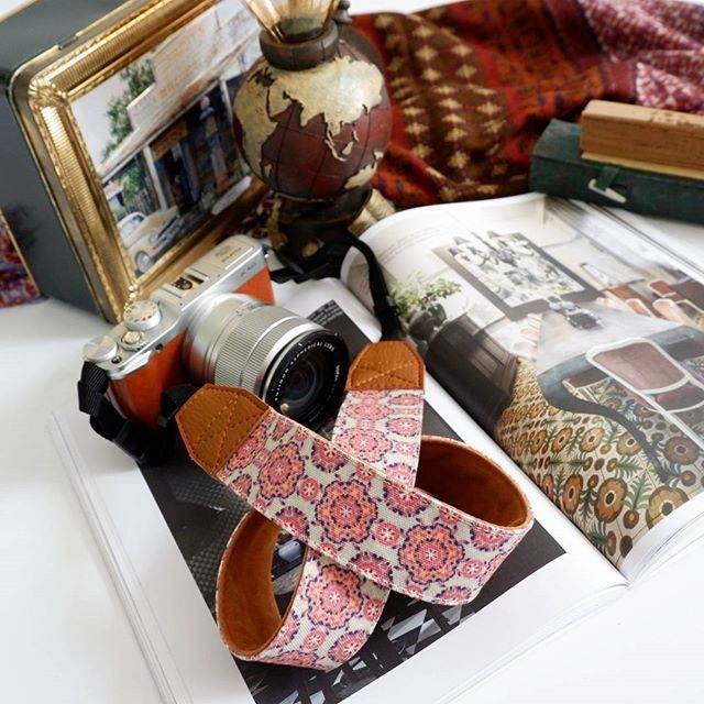 TALI KAMERA / strap kamera / Moroccan Pink