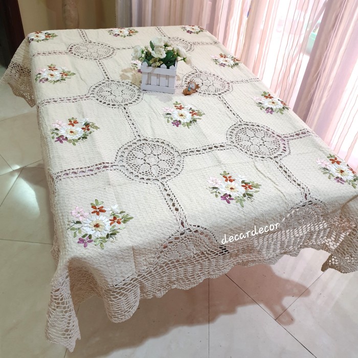 Taplak Meja Makan - Taplak Meja Makan Rajut Sulam Pita Persegi Panjang Vintage 6 Kursi