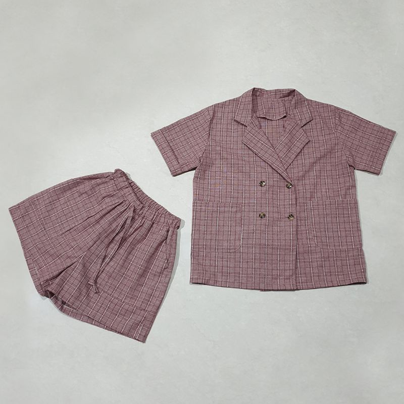 Setelan Model Jas dan Celana Pendek Korea Motif Kotak-Kotak