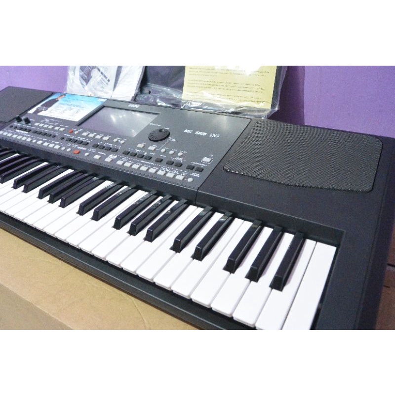 KEYBOARD KORG PA 600 V2 SEGEL ATAS BAWAH JARANG DI PAKAI 100% SEPERTI BARU