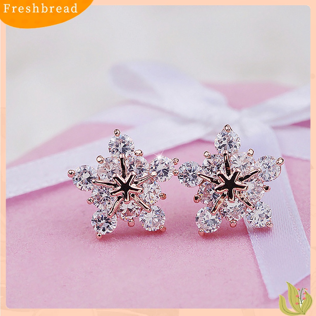 Terlaris Ear Studs Five-petal Flower Twinkling Alloy Earring Jewelry Accessory for Dating