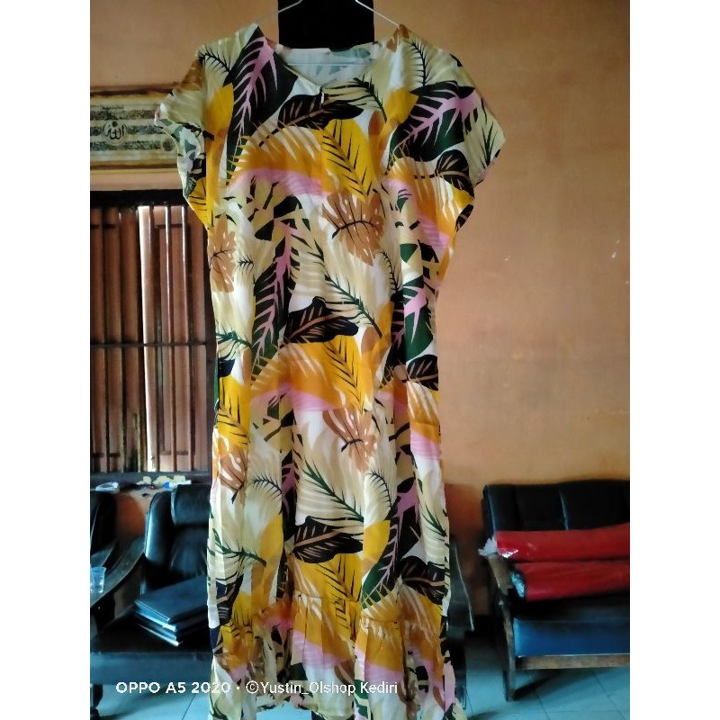 Daster motif kekinian bahan rayon halus.