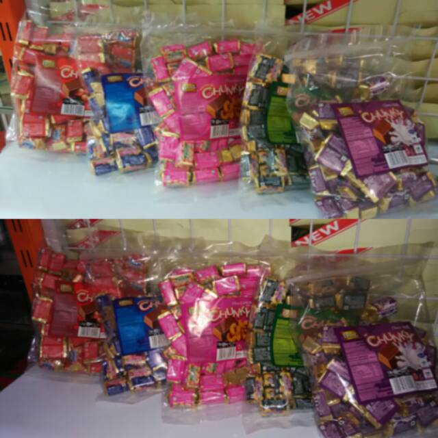 

CHUNKY CHOCOLATE 5 VARIANT (60 psc) (pesan satuan) (ada pesan2 lebihmurah,dilain Picture) (500gr)