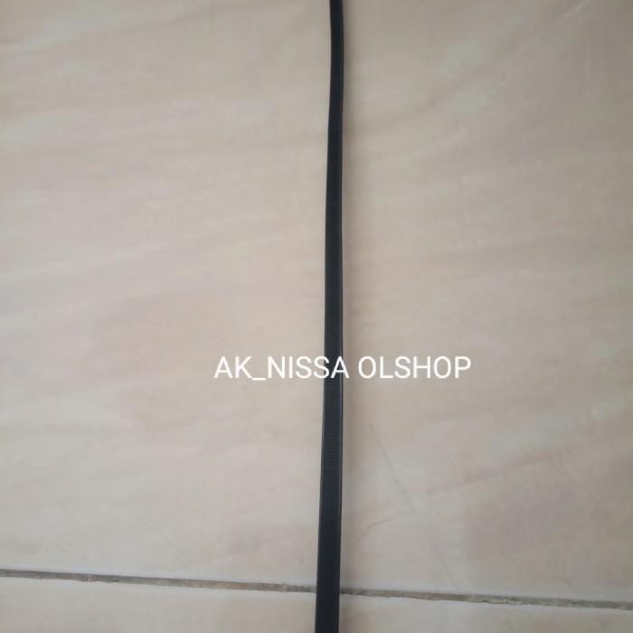 

kabel Ties besar ukuran 450x10 isi 50pcs