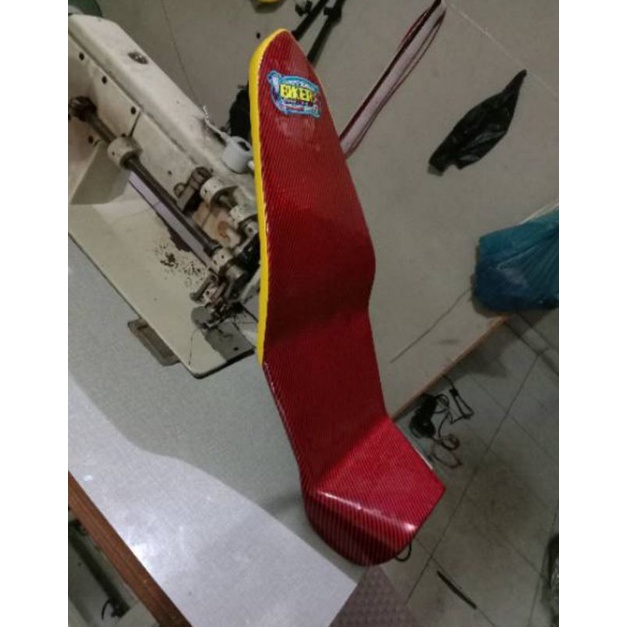 Jok slim CB150R new bahan Karbon - Jok Slim CB 150 R new bahan plat tinggal pasang - Jok slim CB150R
