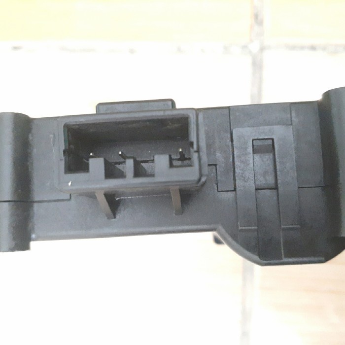 Motor servo ac honda crv gen 3 soket pin 3 ori 113800-2340