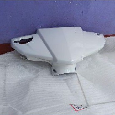 Batok Depan Vario 110 Cw Lama Karbu Putih53205-KVB-930PFW Orginal Ahm