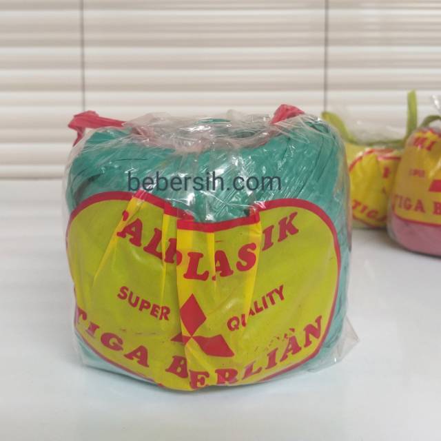 

Tali Rafia 100gram Tiga Berlian / Tali Plastik