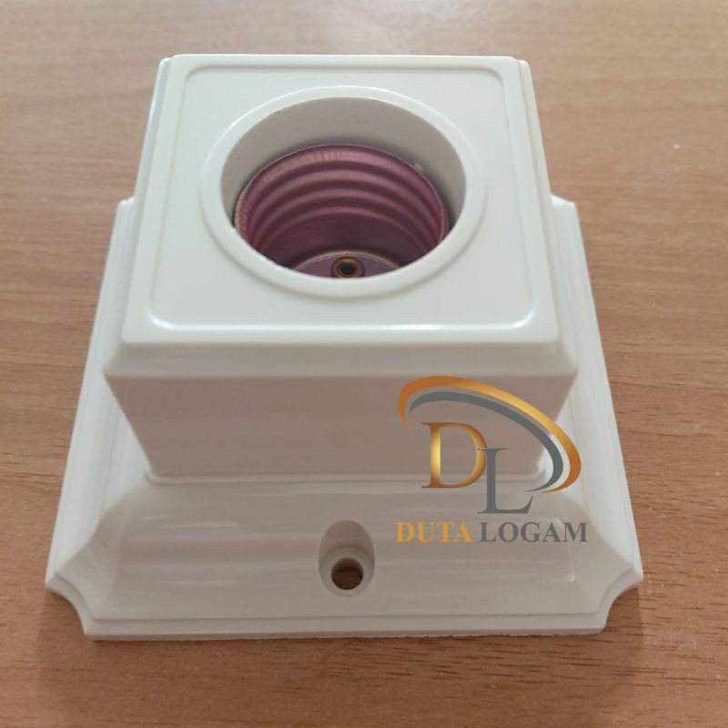 Fitting Plafon / Tempat Lampu / Rumah Lampu Kotak 1210 Merk Broco