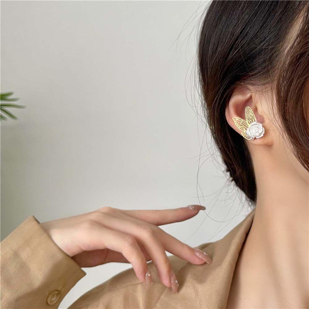 Mxbeauty Anting Wanita Mewah Elegan Bunga Putih Perhiasan Fashion Rose Gaya Korea