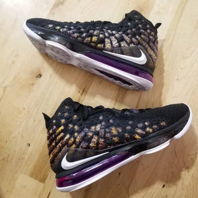 Nike lebron 17 lakers
