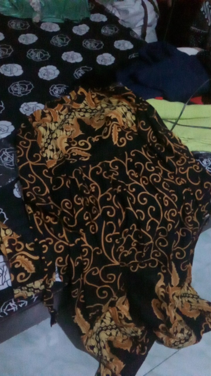 Baju Couple Batik Keluarga Atau Set Batik Sarimbit Keluarga Sania Ruffle Ori Ndoro Jowi Dnt