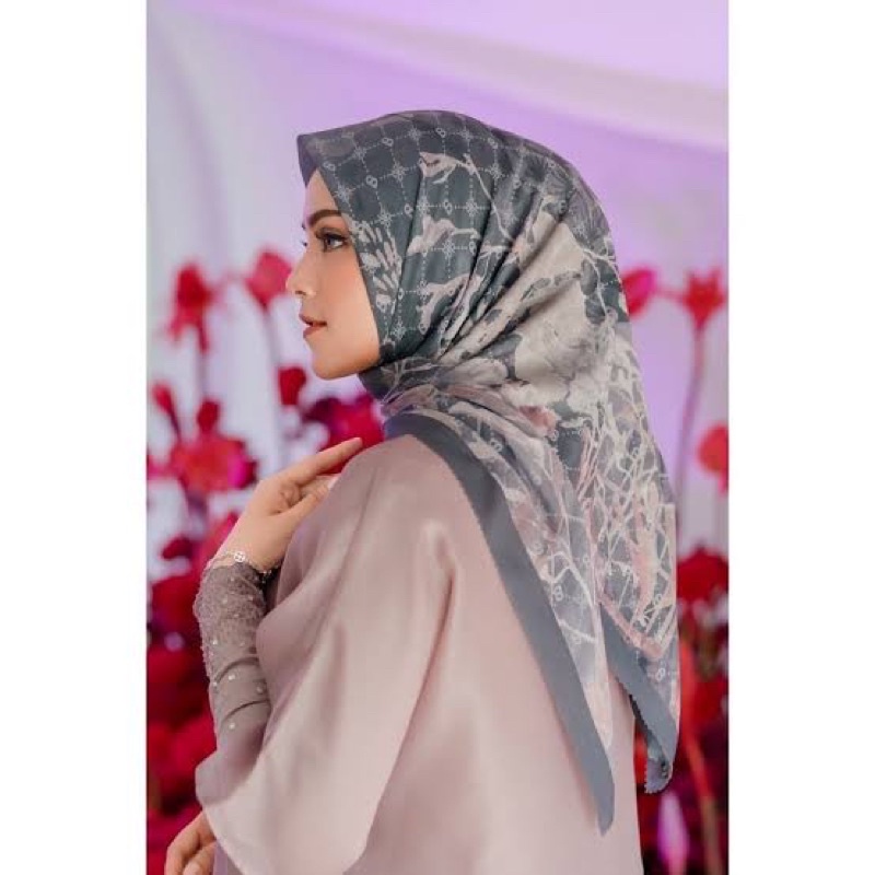 Preloved Xanadu Series BS x RM in Midnight