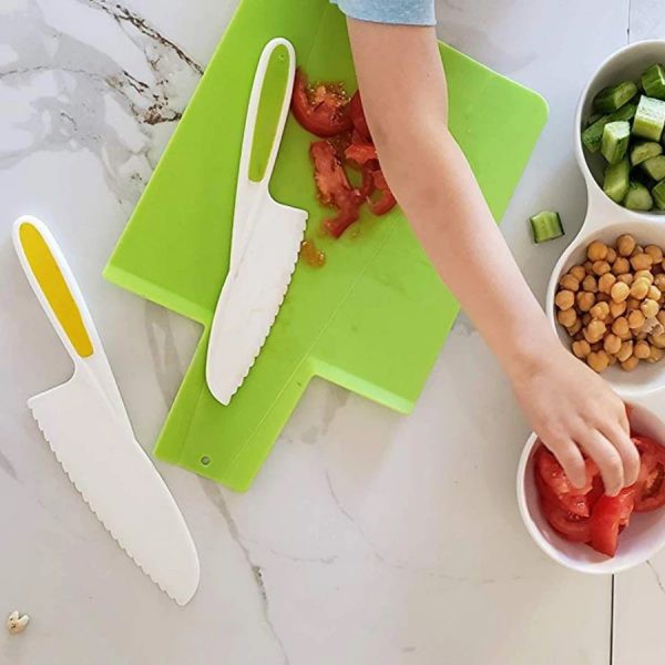 Tovla Jr Kids’ Knives and Foldable Cutting Board Set