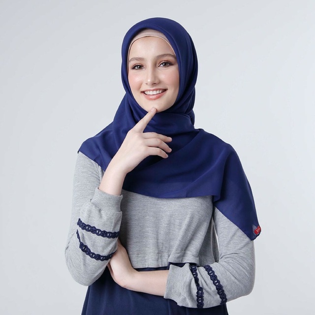 ZOYA MARUNA PLAIN SCARF Promo
