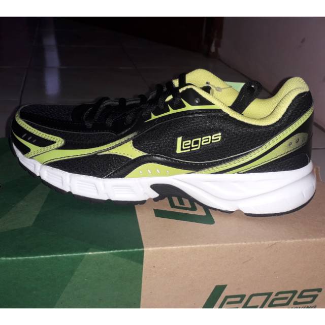 Sepatu legas Ark persit