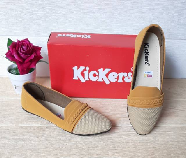 Sepatu Kickers Wanita Flat Shoes Kode B-20