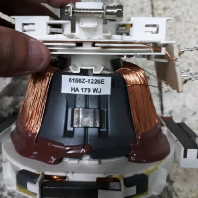 Defleksi Yoke HA179WJ