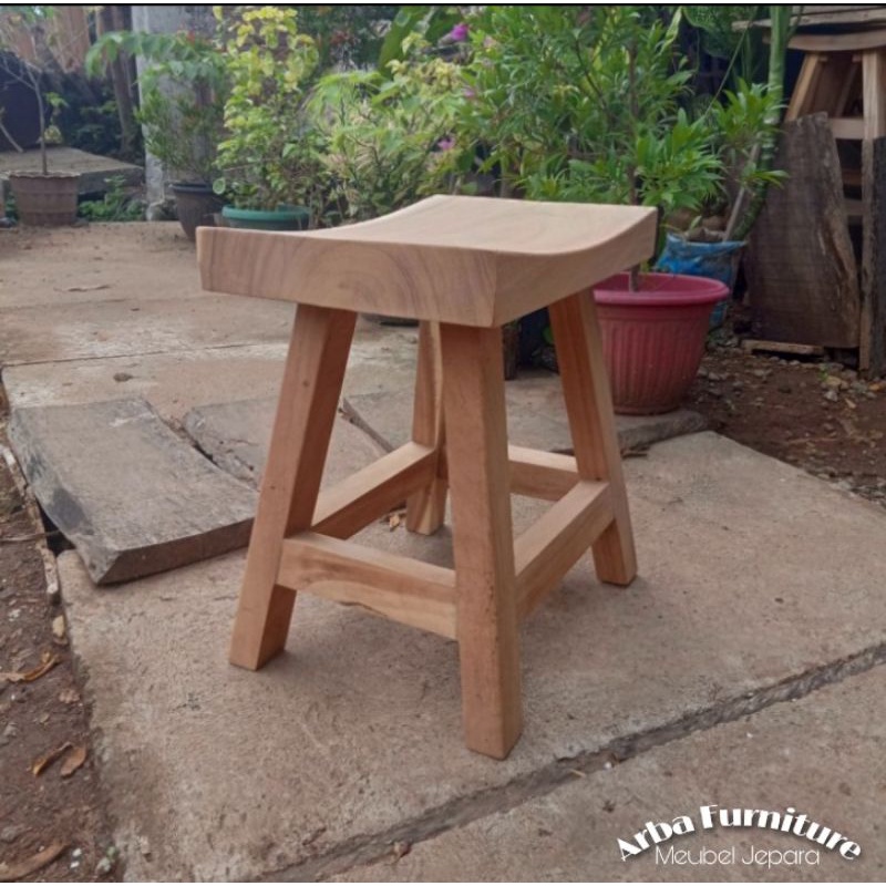 KURSI BAR STOOL CAFE DINGKLIK MINIMALIS KAYU TREMBESI