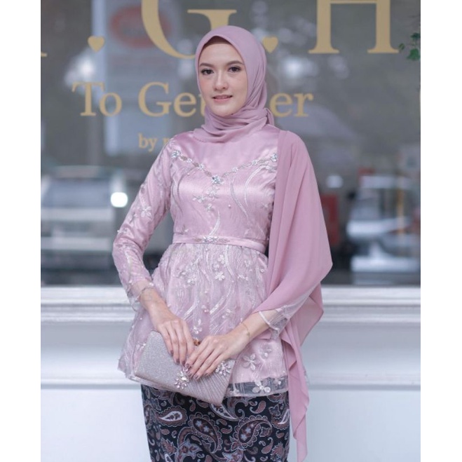 New Arrival - Kebaya Brukat Warna Rose - Kebaya Tille Brokat Mutiara - Kebaya Rok Batik Modern - Kebaya Wisuda Modern Kekinian Termurah
