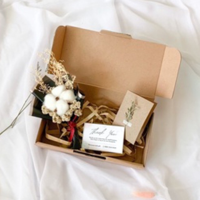 

Mini Hampers Cotton Flowers - Hampers Murah - Hampers Aesthetic - Kado Ulang tahun - Kado Wisuda