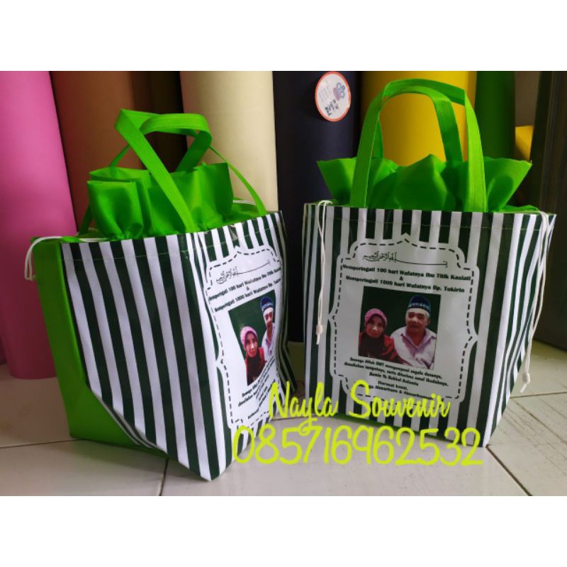 

tas souvenir berkat model serut DUS NASI 30x30x30 cm