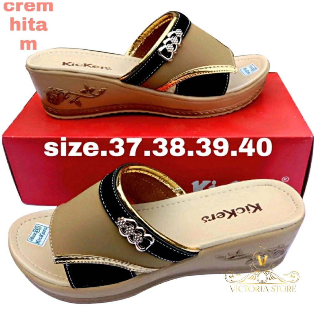 Sandal Wedges Wanita Slop casual Terbaru Kickers Wedges Wanita Sandal Wanita Pesta