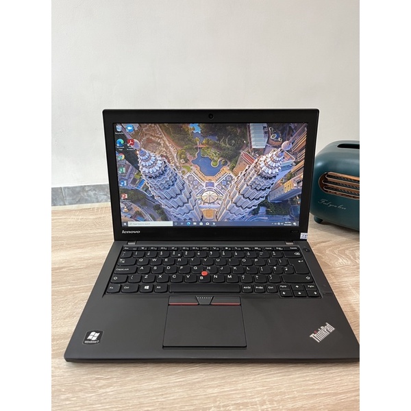 Thinkpad X250 core i5 8/256gb ssd
