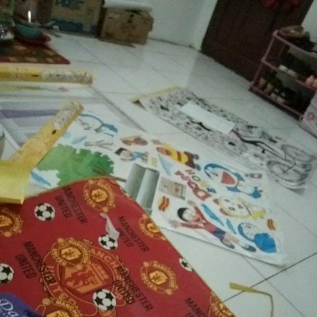 Sk9073a Four Tulip Vase Wallsticker Wall Sticker 60x90