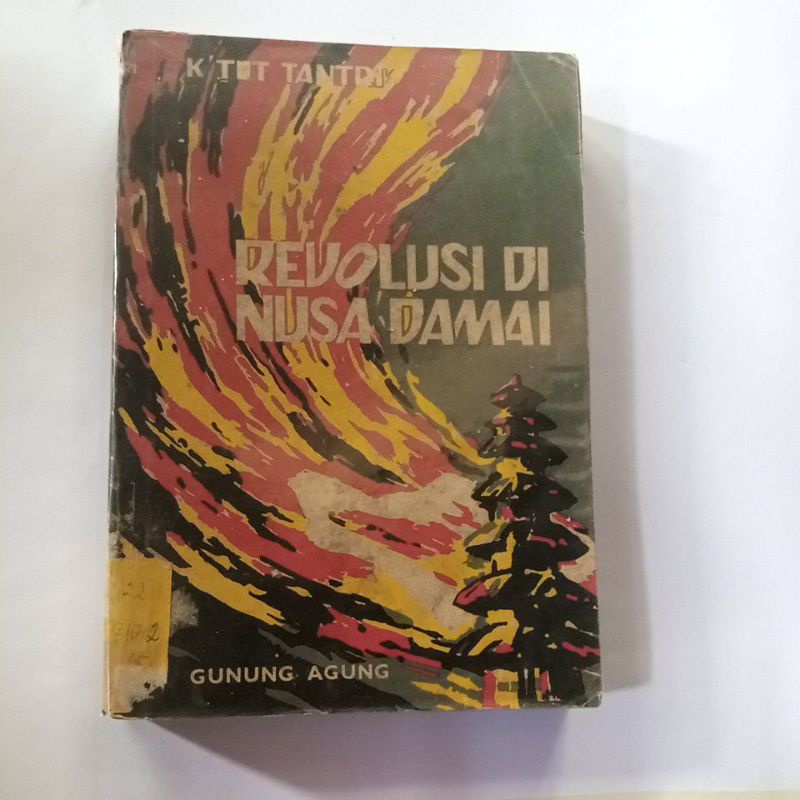 Revolusi Di Nusa Damai