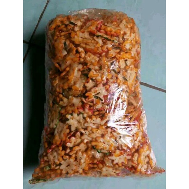 

Sebring kerupuk bintang daun jeruk bawang pedas nampoll 1kg