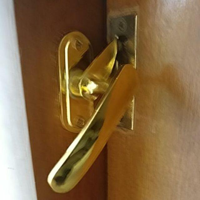 Rambuncis Jendela Kuning Gp- Grendel Kunci Pintu Jendela Murah - Pengait Jendela - Selot Jendela