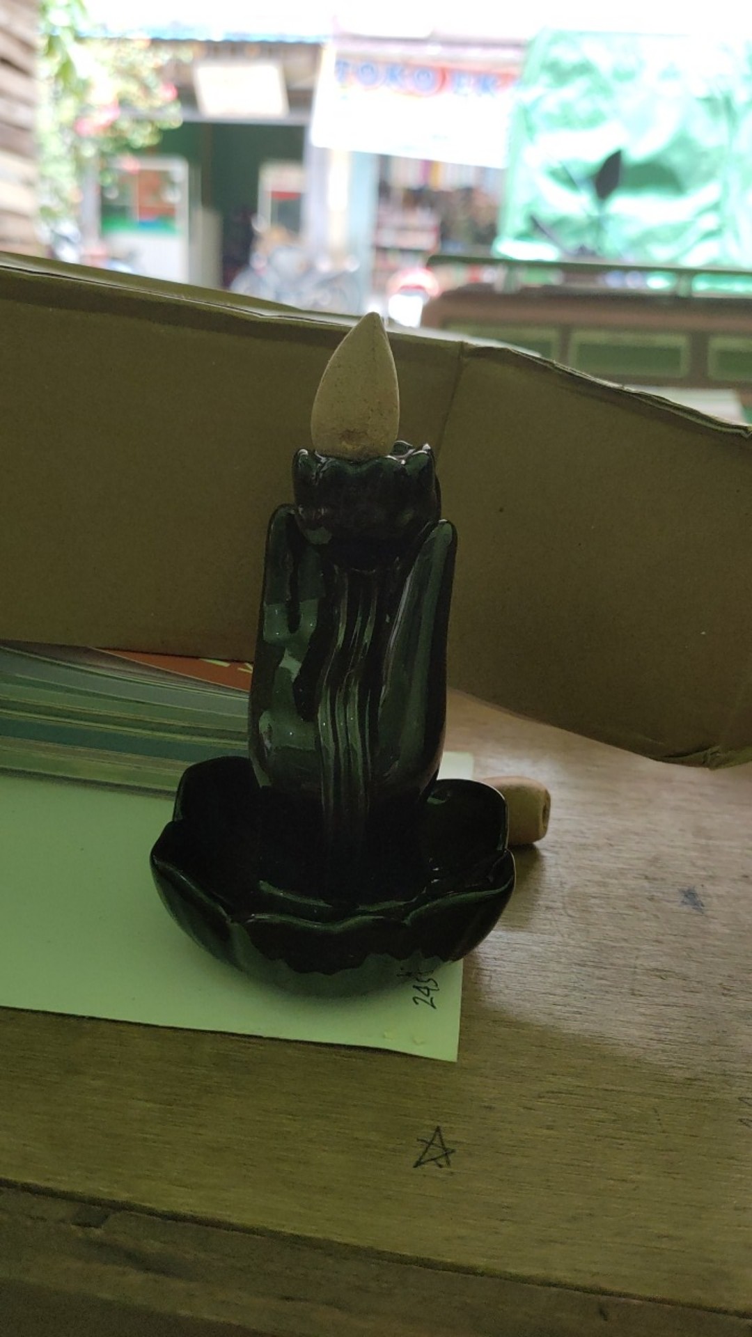 Tempat Dupa / Hiolo Hio Asap Ke Bawah Arus Balik Godhand