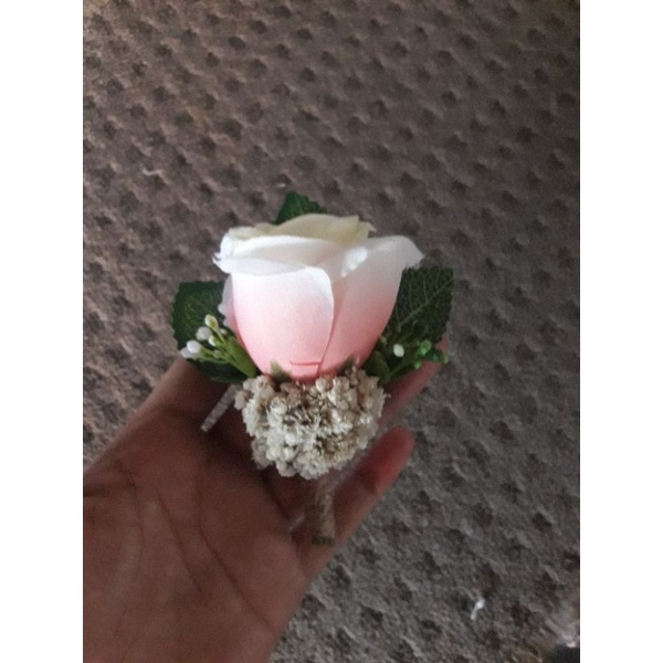 corsage korsase bunga dada jas bross pin panitia rustic wedding-Ombre