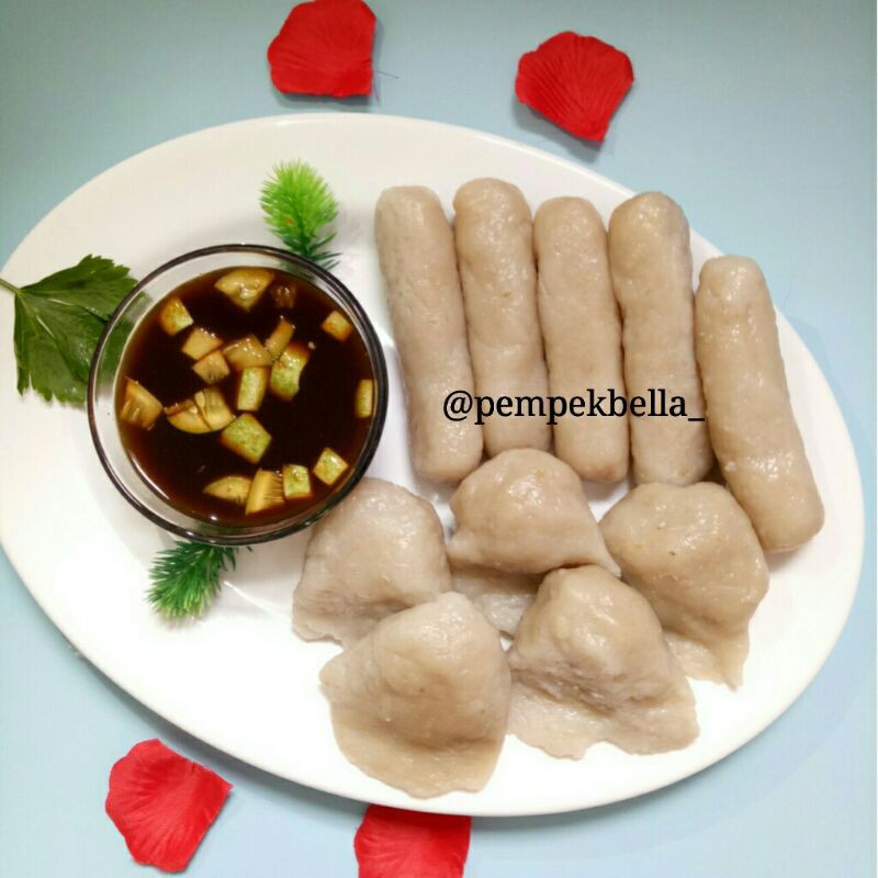 

Pempek Dos / Pempek Tanpa Ikan / Pempek Aci / Pempek Bella