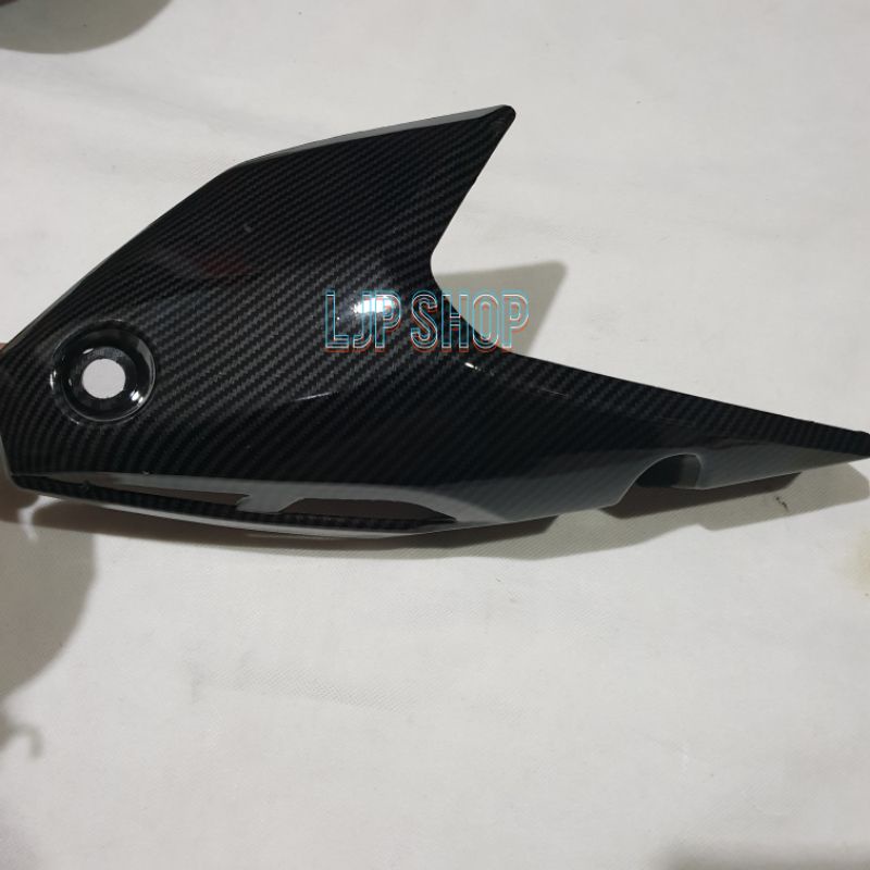 COVER TUTUP KNALPOT KARBON CARBON ADV 150 / COVER KNALPOT CARBON KILAP ADV 150