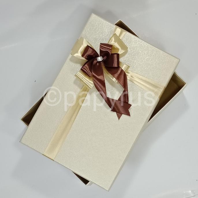 

Papyrus 20X30 Tinggi 20Cm Kotak Kado Gift Box Hadiah Tokotaraka94
