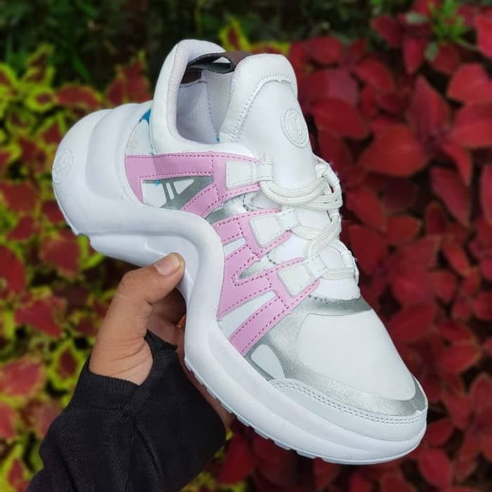 Sale!! Sepatu Louis Vuitton Wanita 8 / Sepatu Jalan / Sepatu Louis Vuitton