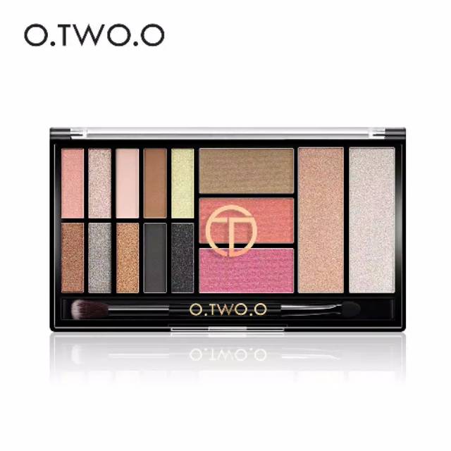 O.TWO.O Eyeshadow Palette