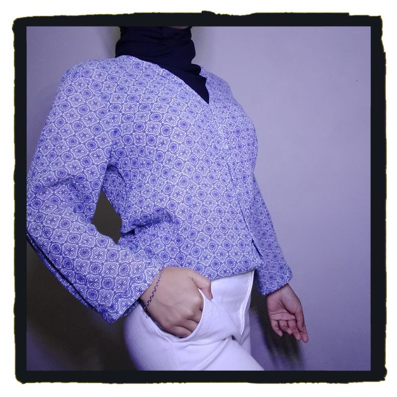 Kemeja Wanita UNIQLO